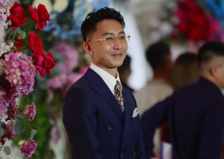 Tiền vệ tài hoa nhất làng bóng Việt lấn sân thiết kế thời trang, sản phẩm đầu tay là trang phục của CLB HAGL