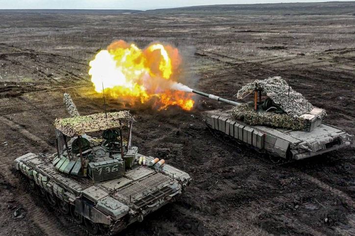 Xe tăng T-80 giúp quân đội Nga tiến vào Avdiivka