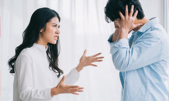 3 chòm sao nữ có đầu óc nhỏ nhen và thích ôm hận