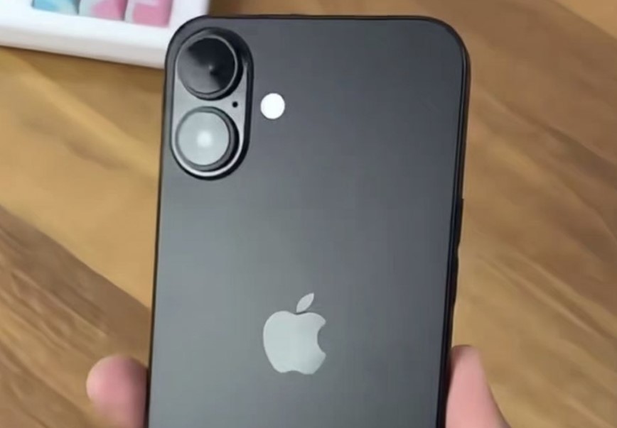 Rò rỉ hình ảnh iPhone 16 "bằng xương bằng thịt", dự kiến ra mắt tháng 9 tới
