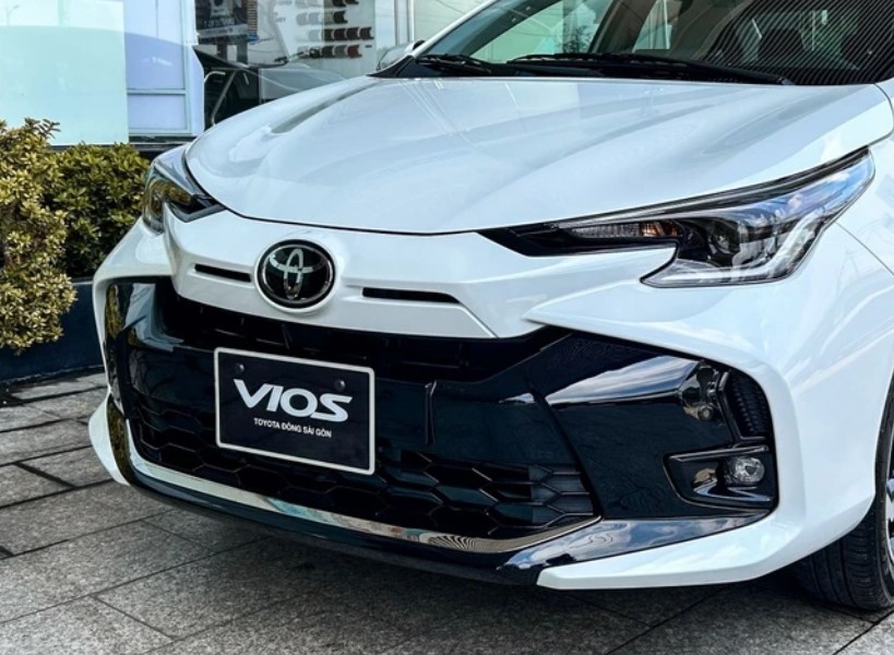 Toyota Vios quay lại ngôi đầu, Honda City hụt hơi