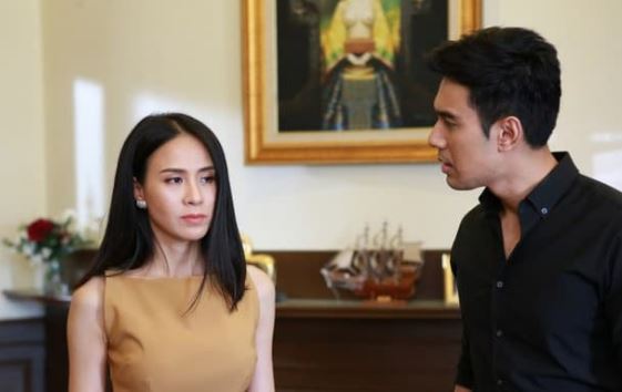 Bước ra khỏi tòa sau khi ly hôn tôi thực sự suy sụp hoảng loạn, nhìn sang bên vợ tôi lại thấy một nụ cười mãn nguyện vô cùng