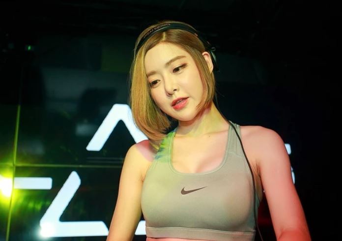 'Trụy tim' khi trước vẻ ngoài của nữ DJ đẹp nhất châu Á