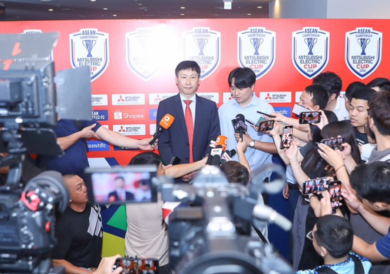 HLV Kim Sang Sik tin vào khả năng của ĐT Việt Nam tại ASEAN Mitsubishi Electric Cup 2024