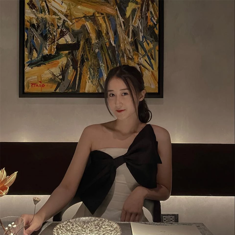 Nàng hot girl Nga Anh tuổi U30, sở hữu style sang chảnh hợp gu chị em công sở- Ảnh 6.