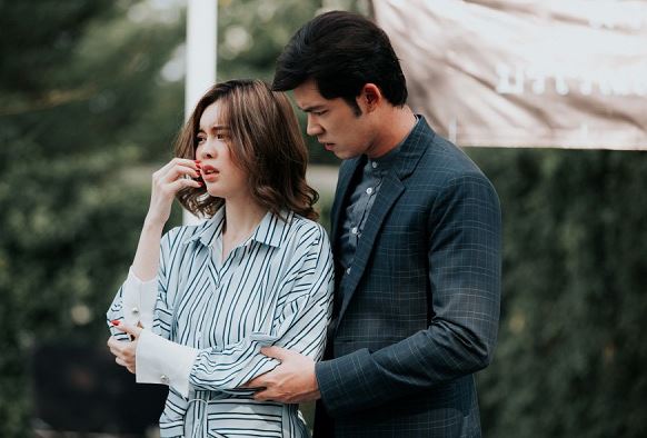 Bạn trai là giám đốc trẻ tuổi lại giàu có, tôi luôn khâm phục anh cho đến ngày thấy anh xắn tay áo rửa xe ô tô