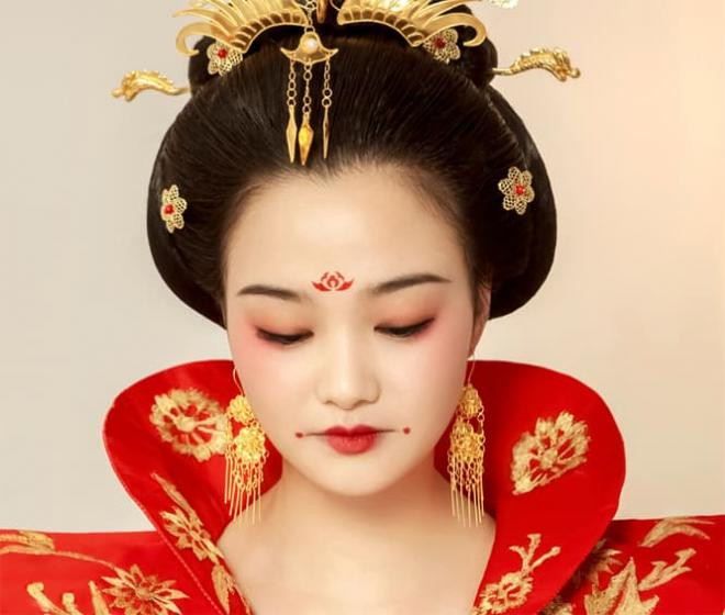 Những phi tần thời xưa có '2 chấm đỏ trên khóe miệng' không phải để làm đẹp mà là để cung phụng hoàng đế