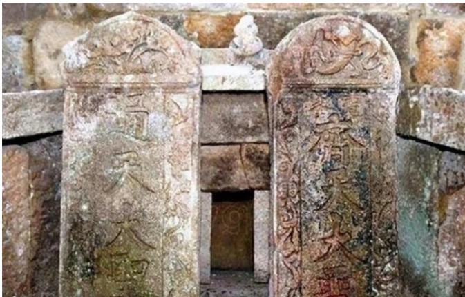 Tìm thấy lăng mộ của Tôn Ngộ Không và em trai, gậy Như Ý thực ra được làm từ sắt, dài 7 mét?