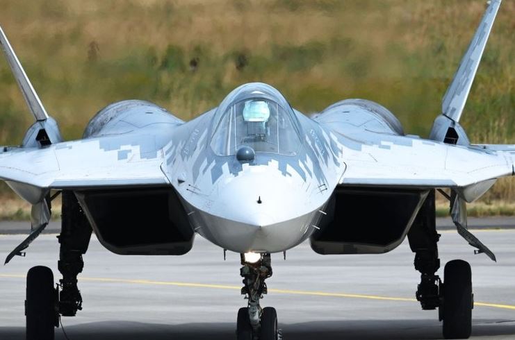 Nga triển khai Su-57 diện rộng sẵn sàng đấu F-16 Ukraine