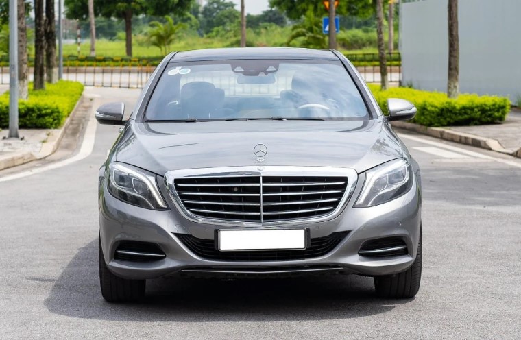 Lăn bánh hơn 10 năm, xe sang Mercedes-Benz S500L rao bán ‘lỗ’ hàng tỷ đồng