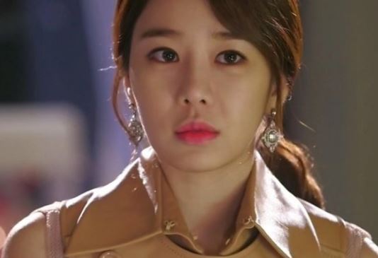 Thấy em gái khoe được cầm hết thẻ ngân hàng của bạn trai, lòng tôi mừng thầm nhưng lời giải thích sau đó mới thực sự chấn động!