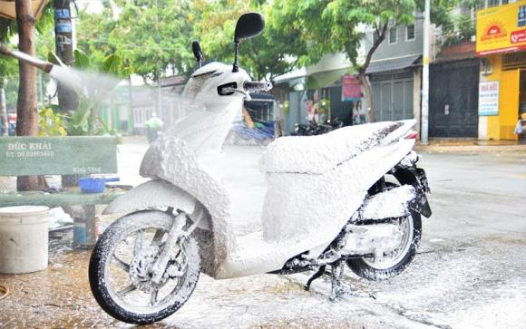 Rửa xe quá nhiều sẽ gây hại cho xe, bao nhiêu lâu rửa xe một lần là tốt nhất?