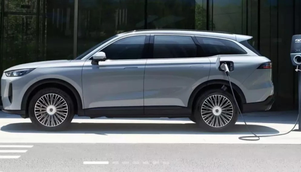 Cận cảnh Chery Fulwin T9 mới ra mắt: Tầm vận hành 1.400 km, giá hơn 450 triệu đồng