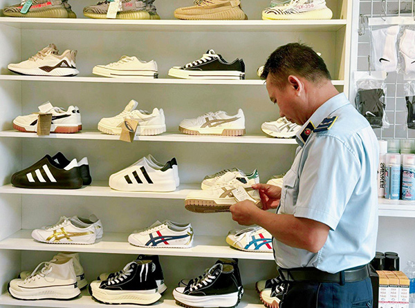 Đà Nẵng: Tăng cường quản lý thị trường dịp lễ hội pháo hoa quốc tế 2024