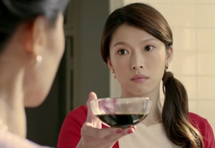 Sau thời gian chăm con dâu ở cữ, mẹ chồng đau lòng khi thấy thái độ của con dâu