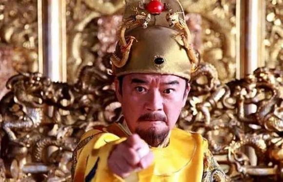 Chu Nguyên Chương đã xử tử hơn 150 nghìn quan chức tham nhũng, nhưng càng xử càng xuất hiện nhiều, Ung Chính dùng 2 chiêu, không ai dám sai phạm