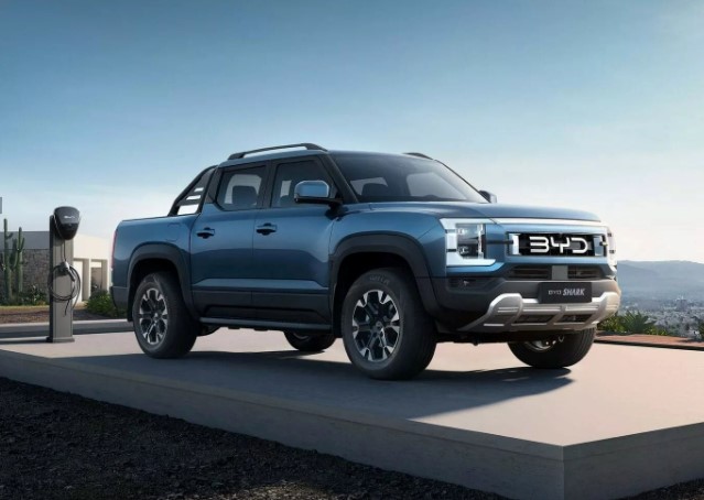 Xe bán tải 'cá mập' của BYD ra mắt: Ngang cỡ Ford Ranger, động cơ hybrid, trang bị không thiếu gì kể cả hát karaoke