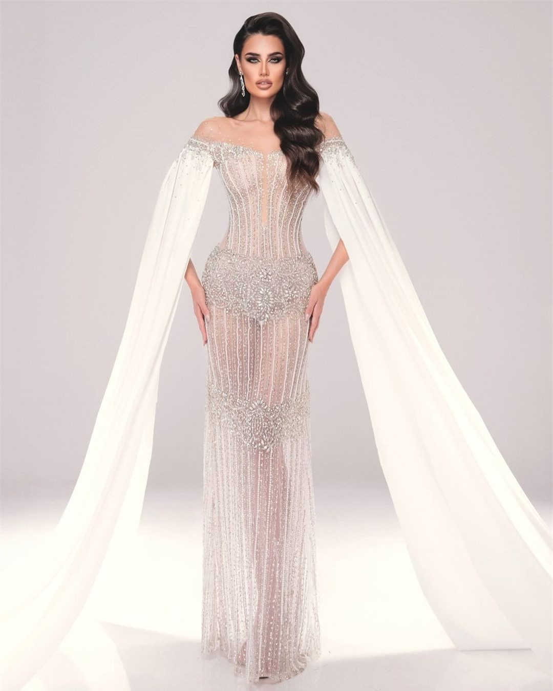 Cô gái cao 1,81 m đăng quang Hoa hậu Hòa bình Tây Ban Nha ảnh 6