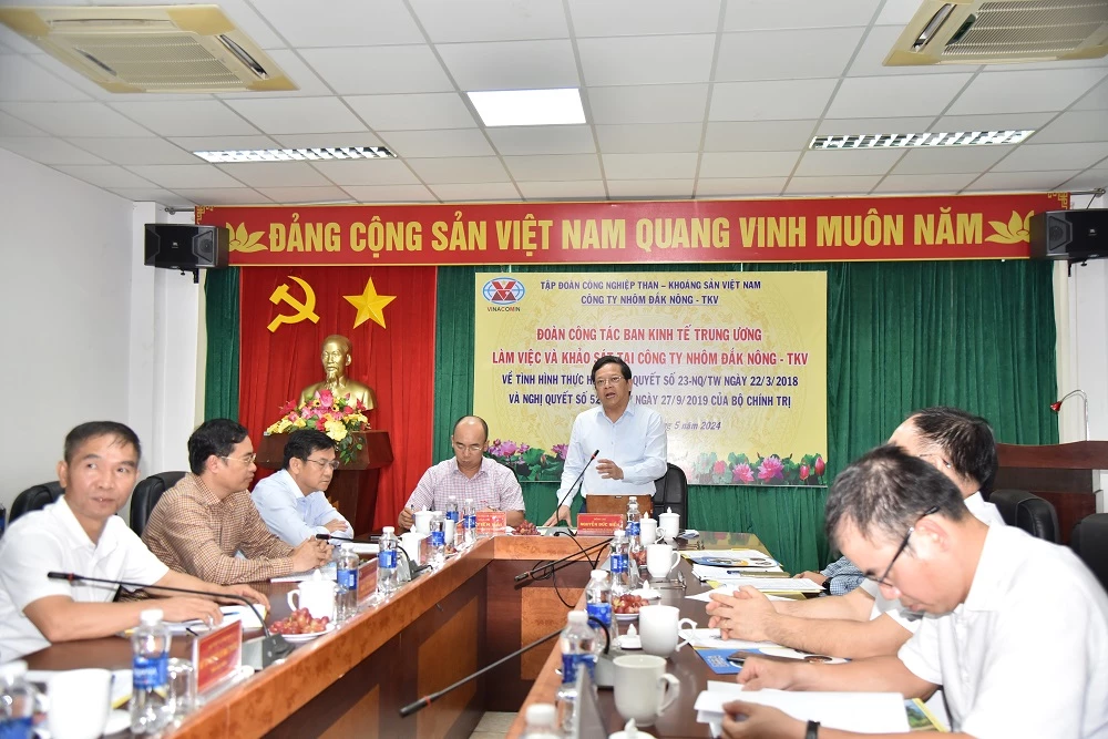 Phó Trưởng Ban Kinh tế Trung ương Nguyễn Đức Hiển chỉ đạo buổi làm việc.