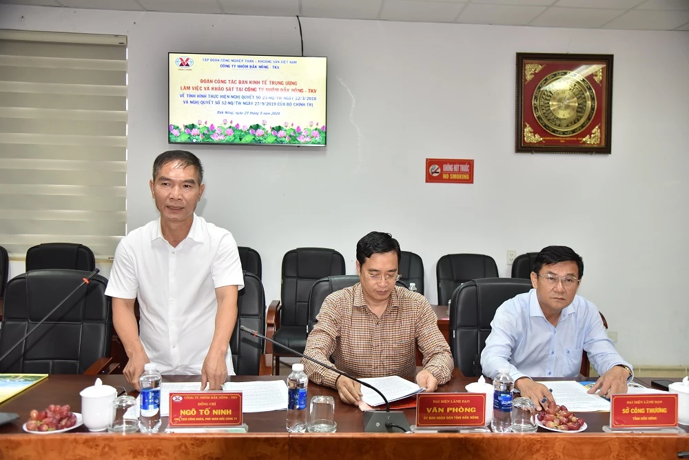 Phó Giám đốc Công ty Nhôm Đắk Nông Ngô Tố Ninh thông tin về hoạt động sản xuất, kinh doanh của Nhà máy Alumin Nhân Cơ