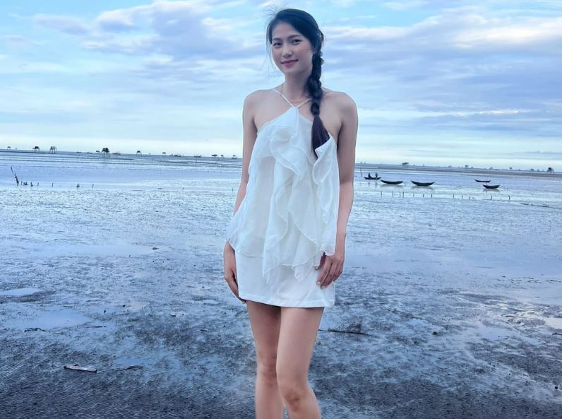 Hoa khôi bóng chuyền 22 tuổi "gây sốt" với vẻ ngoài xinh đẹp, cao 1,81m