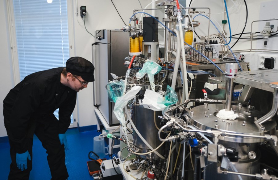 Độc lạ nhà máy sản xuất thực phẩm từ không khí