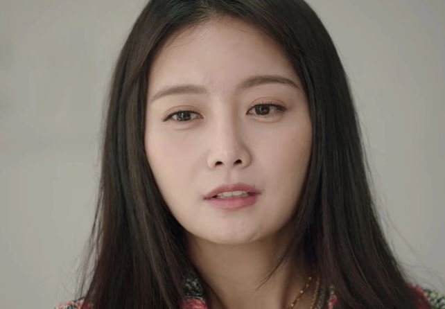 Thấy phòng bạn trai quá bừa bộn, tôi dọn dẹp giúp, nào ngờ phát hiện anh ấy có gia tài "khủng"