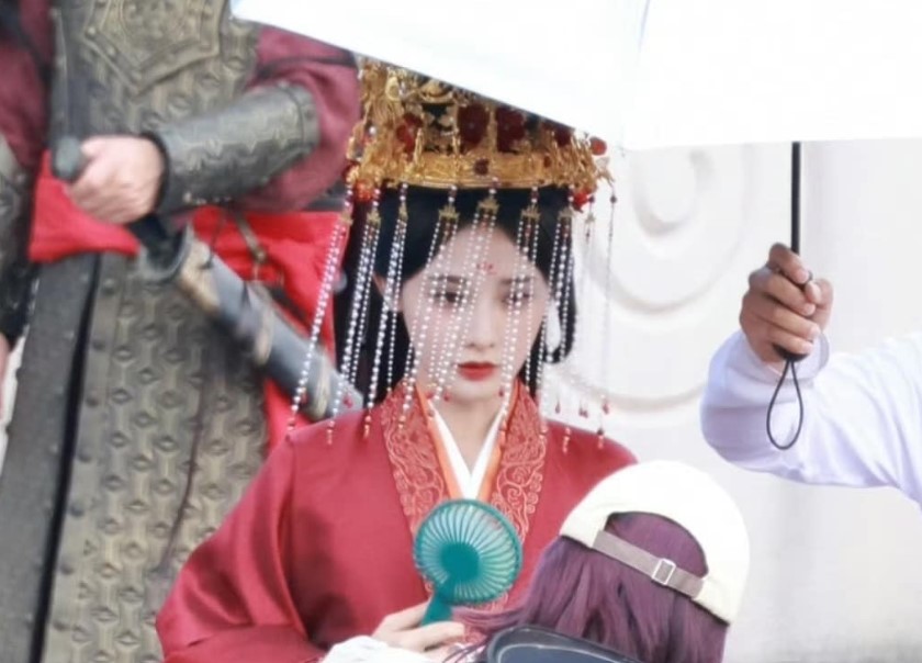 Mỹ nhân hồng y đẹp nhất Trung Quốc hóa tân nương ở phim mới, "visual" không góc chết làm CĐM mê mệt