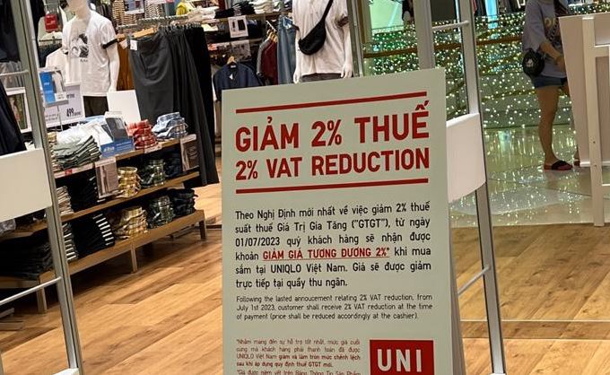 Doanh nghiệp lo mất hợp đồng bởi tranh cãi thuế suất VAT 8% hay 10%