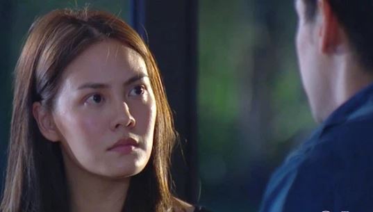 Vô tình nhặt được chiếc ví đầy tiền, tôi đã tìm gặp chủ nhân để trả, thế nhưng phản ứng của bạn trai làm tôi choáng váng