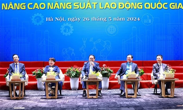 Thủ tướng: Nâng cao năng suất lao động là nhiệm vụ quan trọng, cấp bách, chiến lược - Ảnh 2.