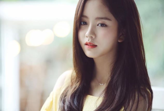 Đến ra mắt nhà bạn trai, có người đàn ông nhìn tôi chằm chằm rồi buông lời chát chúa sau lưng