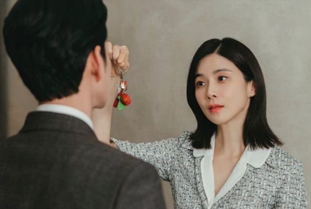 Mổ mắt được nửa ngày nhờ bạn trai đi mua cơm, anh cầm 30k đi đến tận hôm sau mới về