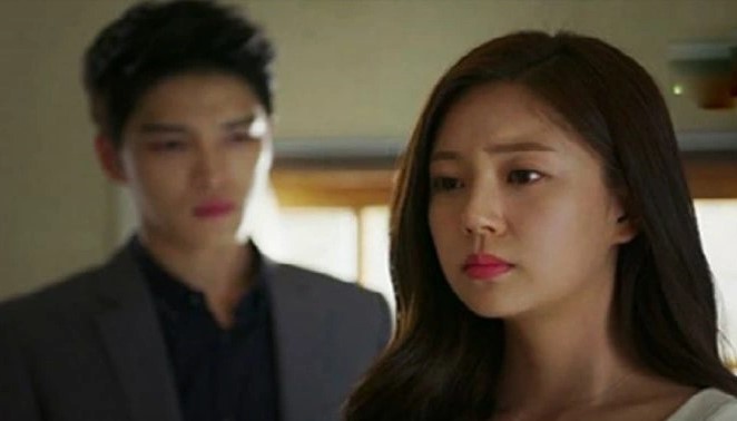 Trước lễ cưới 10 ngày, chồng cũ bỗng gửi cho tôi một món quà, mở ra xem tôi thẫn thờ rồi bật khóc nức nở