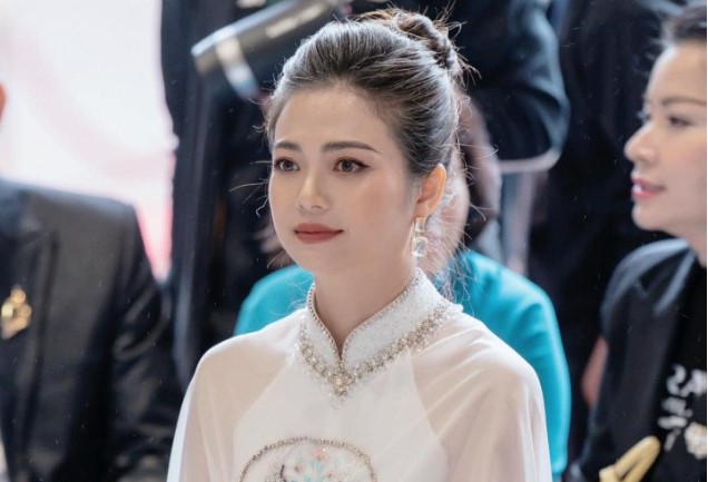 'Hoa khôi dãy trọ' có biệt tài xuyên không, đẹp như Triệu Vy, mặt không già suốt 20 năm nhờ chăm ăn 'sâu'