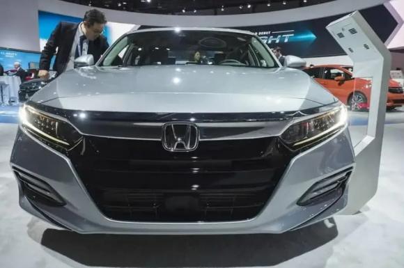 Sau 4 lần đổi xe, tôi nhận ra một chiếc xe gia đình bao nhiêu tiền là tốt nhất! Bạn cần biết trước khi mua xe