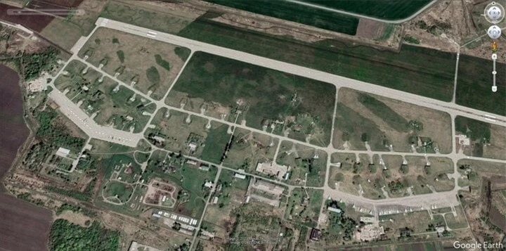 Ảnh vệ tinh căn cứ không quân Starokonstantinov của Ukraine.