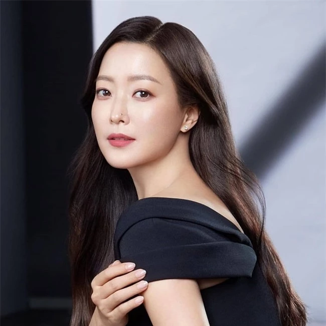 Bí mật nhan sắc của mỹ nhân tự nhận “đẹp hơn Kim Tae Hee” - 1