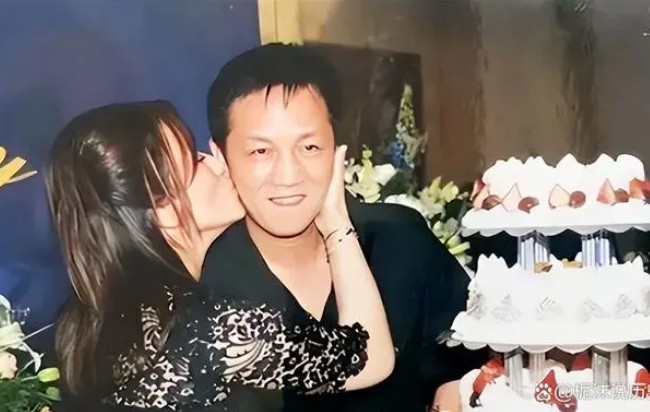 Đại gia ngồi tù vẫn sống xa hoa, lắp điều hòa trong phòng giam, tài sản tăng lên chóng mặt