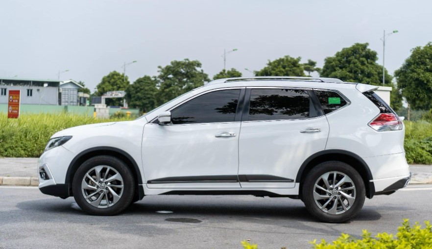 Sau 5 năm lăn bánh, Nissan X-Trail lên sàn xe cũ với giá rẻ không ngờ