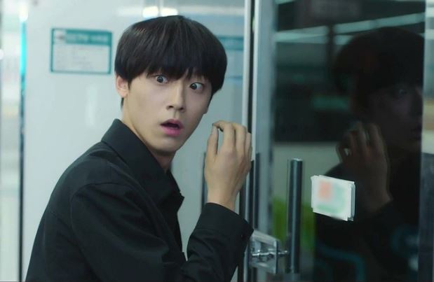 Bạn trai ra ao ngồi làm cá, nửa tiếng sau thấy anh kêu gào đòi bố tôi đền 30 triệu