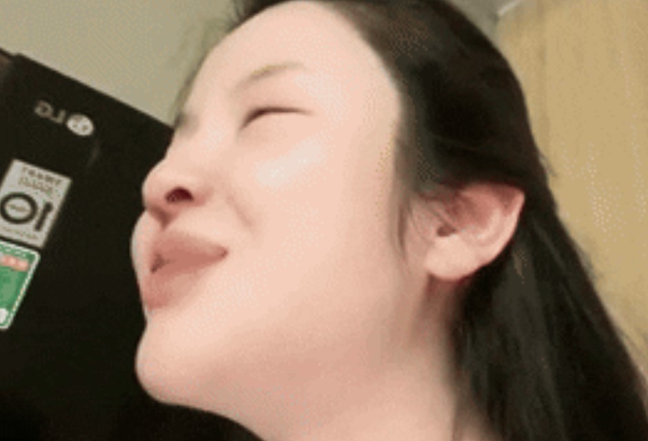 Quang Hải cũng chịu phận bị vợ bầu "hành" đêm hôm, cách ứng xử được chấm 10 điểm tinh tế, tình cảm