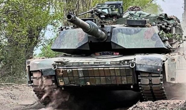 Xe tăng Abrams của Ukraine bị phát hiện đeo ‘gạch’ Kontakt-1 của Liên Xô