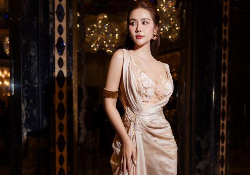 Huyền Lizzie khoe vòng eo con kiến, nhan sắc chuẩn 'gái một con trông mòn con mắt'