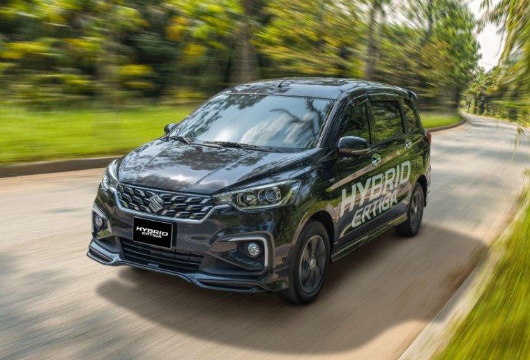 Mẫu xe siêu tiết kiệm xăng của Suzuki giảm sâu gần 90 triệu đồng, vượt Hyundai Stargazer thành MPV rẻ nhất thị trường