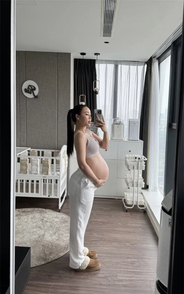 Khi hot girl đình đám làng fitness mang thai: Bầu 39 tuần vẫn nâng tạ 160kg nhìn "toát mồ hôi hột" - 6