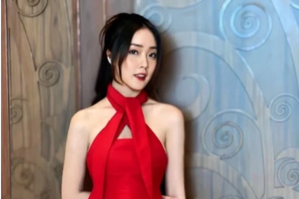 Chân dung MC song ngữ vừa đà tài vừa xinh đẹp