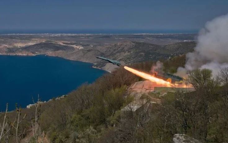 Phòng không Nga bắn hạ 8 tên lửa ATACMS của Ukraine