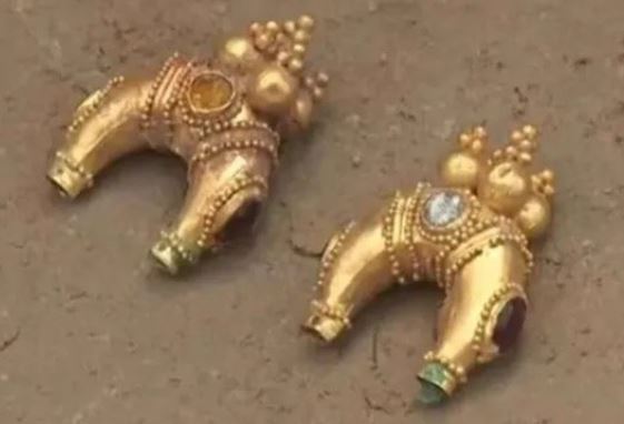 Phát hiện trang sức vàng 2.000 năm tuổi có hình thù đặc biệt từ 1 nền văn hóa bí ẩn
