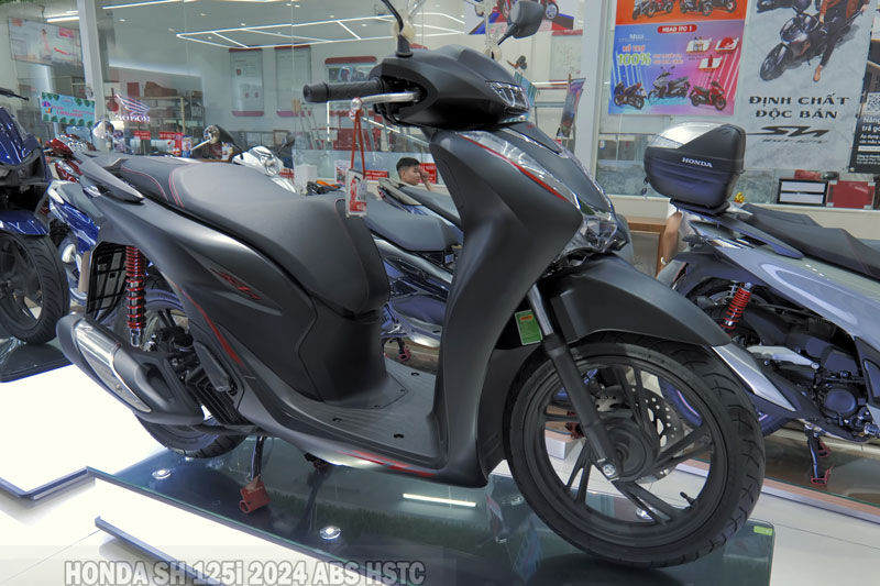 Cận cảnh Honda SH 125i 2024 màu đen, giá gần 83 triệu đồng